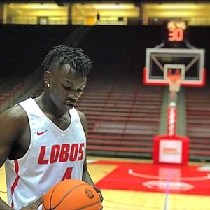 Meet your Posher, Emmanuel